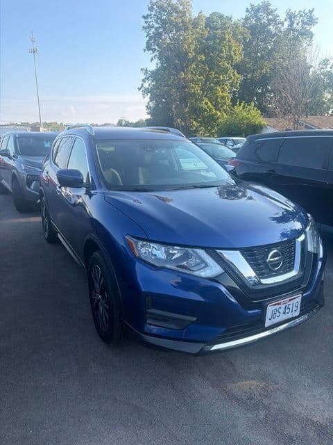 2019 Nissan Rogue SV — photo 1 of 9