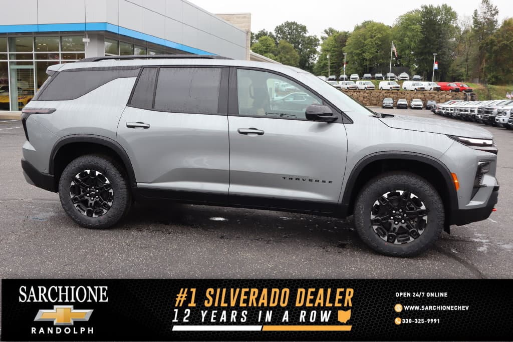 2027 Chevrolet Traverse AWD Z71 — photo 1 of 36