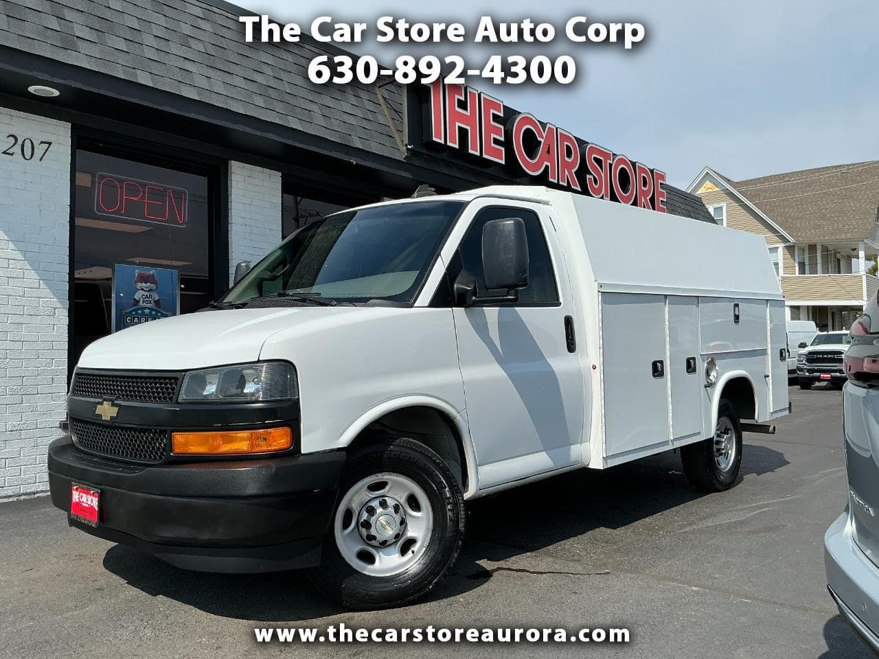 2021 Chevrolet Express Commercial Cutaway Base — photo 1 of 34