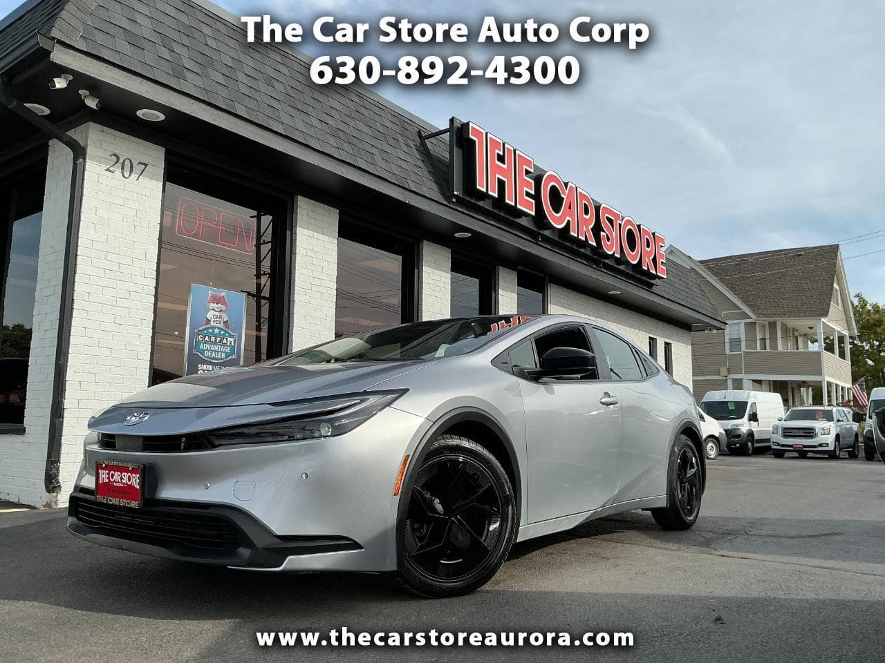 2024 Toyota Prius LE — photo 1 of 30
