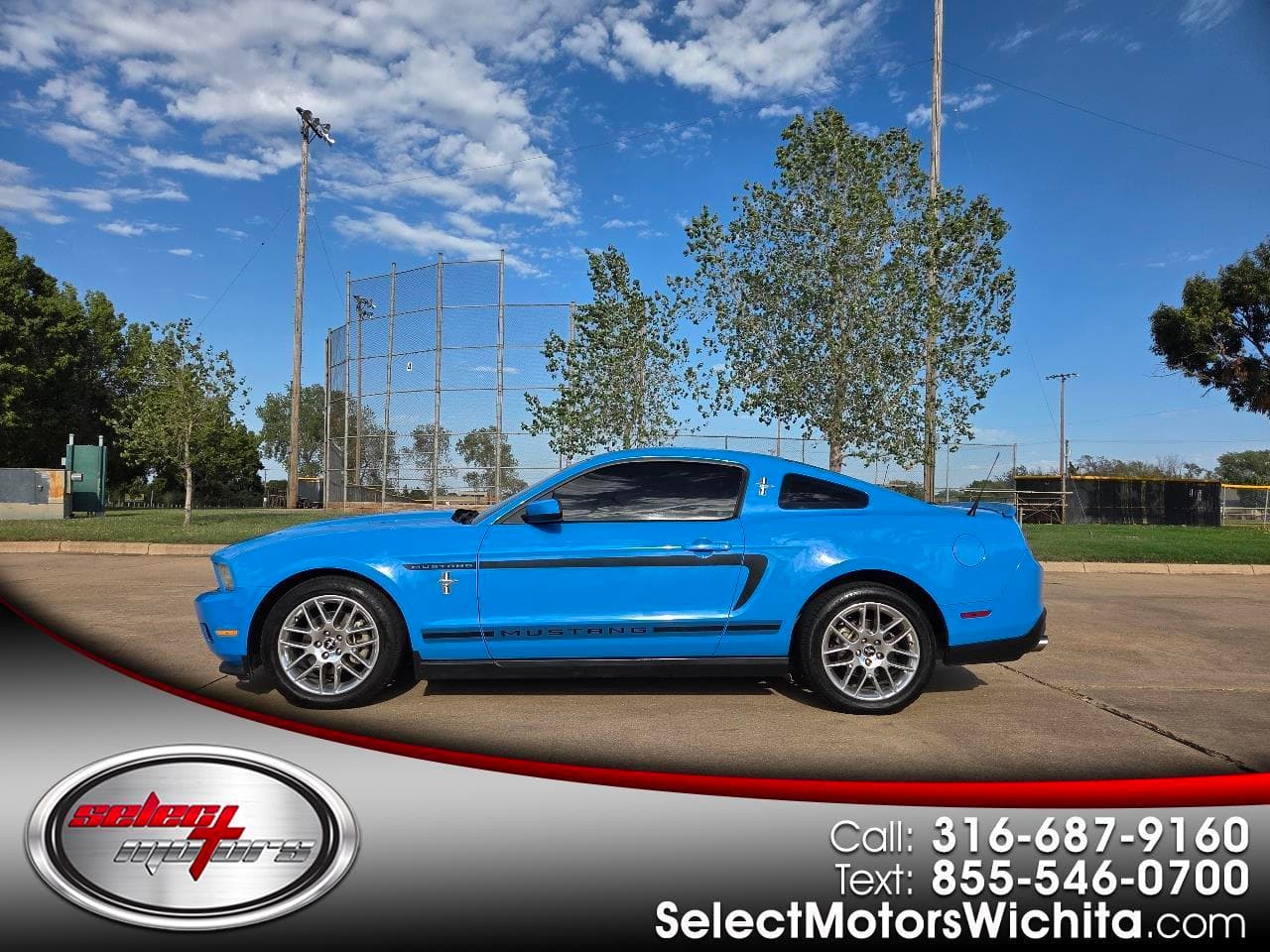 2012 Ford Mustang V6 — photo 1 of 33