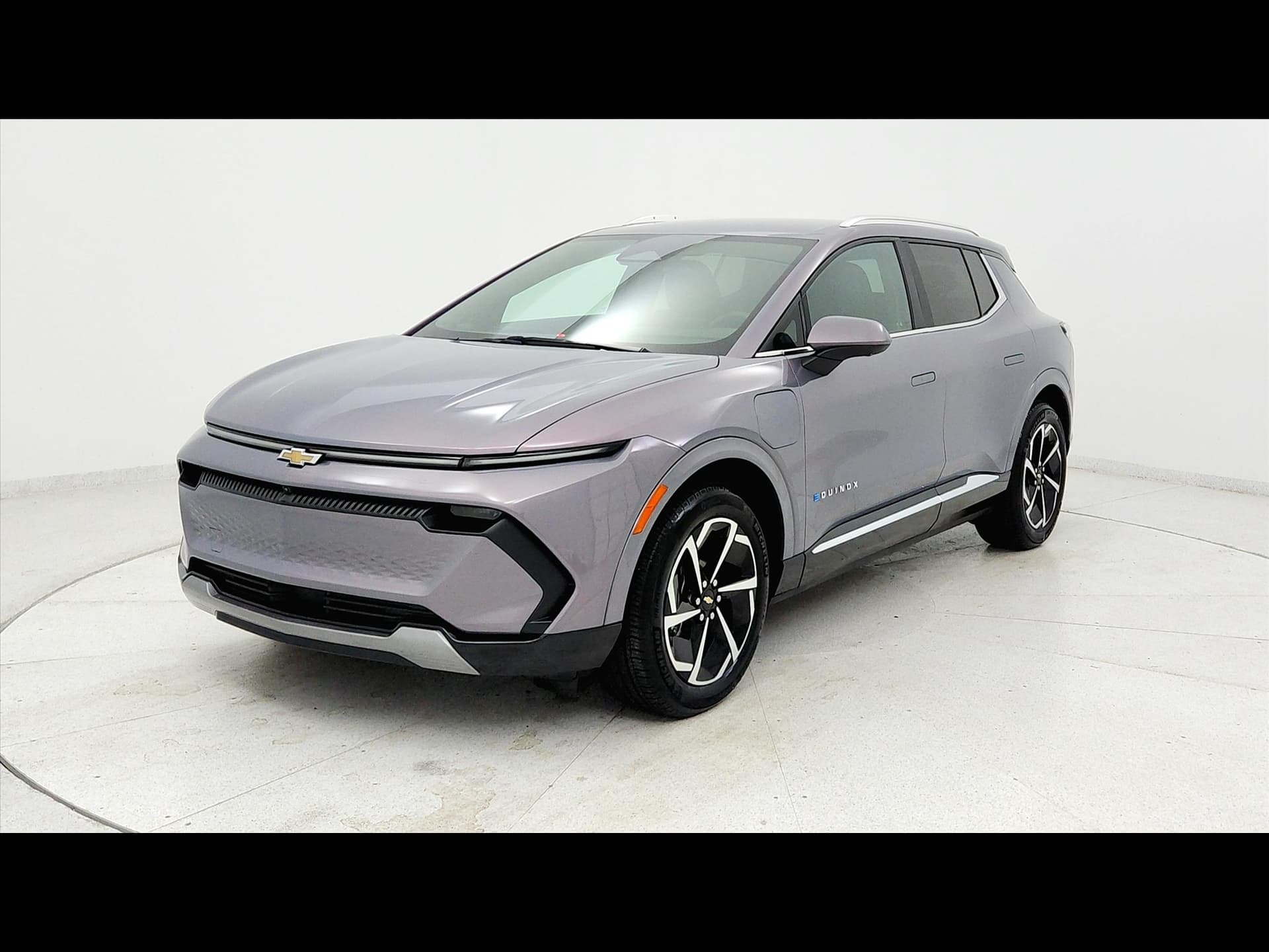 2024 Chevrolet Equinox EV LT — photo 1 of 56