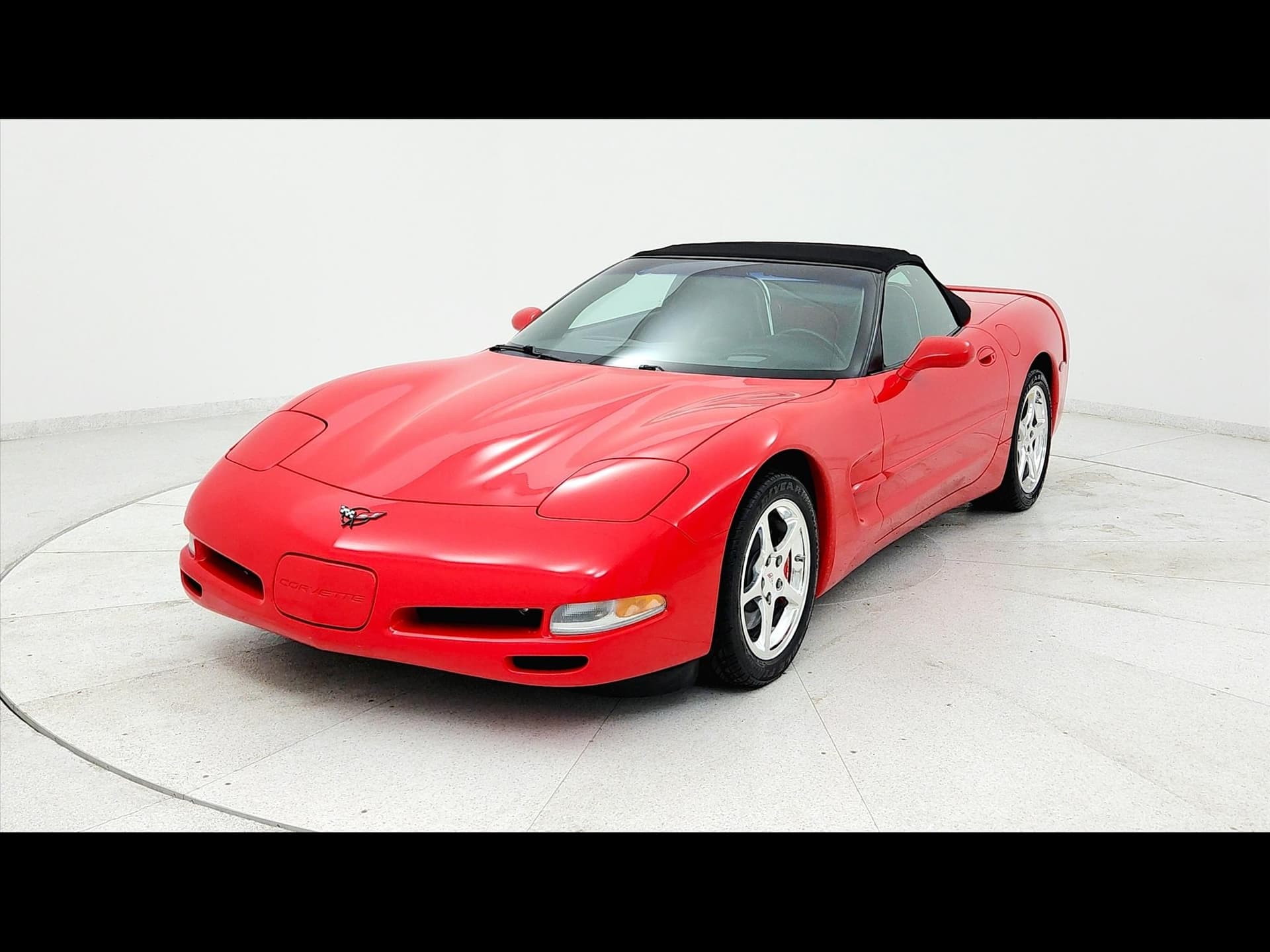 2002 Chevrolet Corvette Base — photo 1 of 47