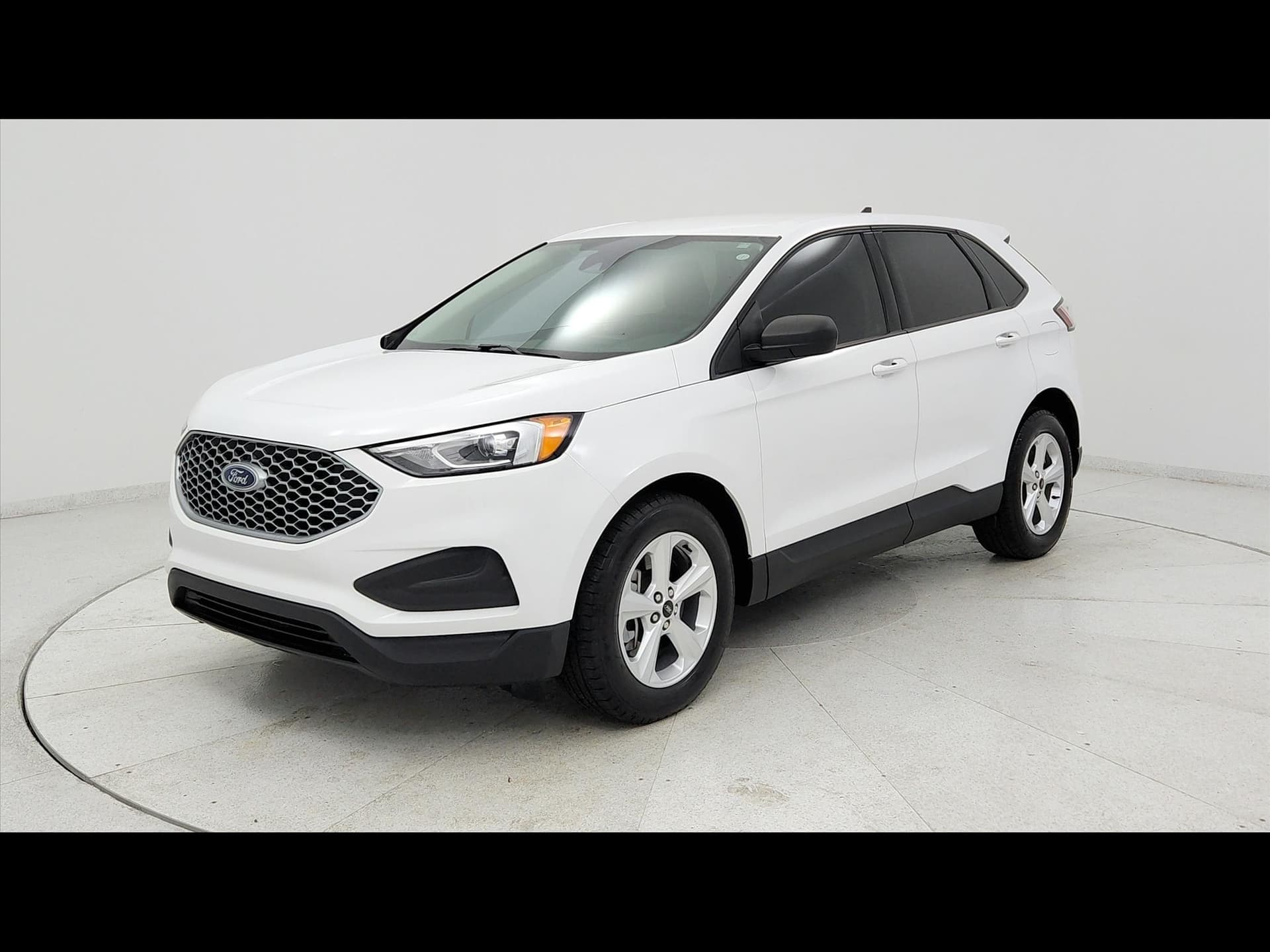 2024 Ford Edge SE — photo 1 of 50