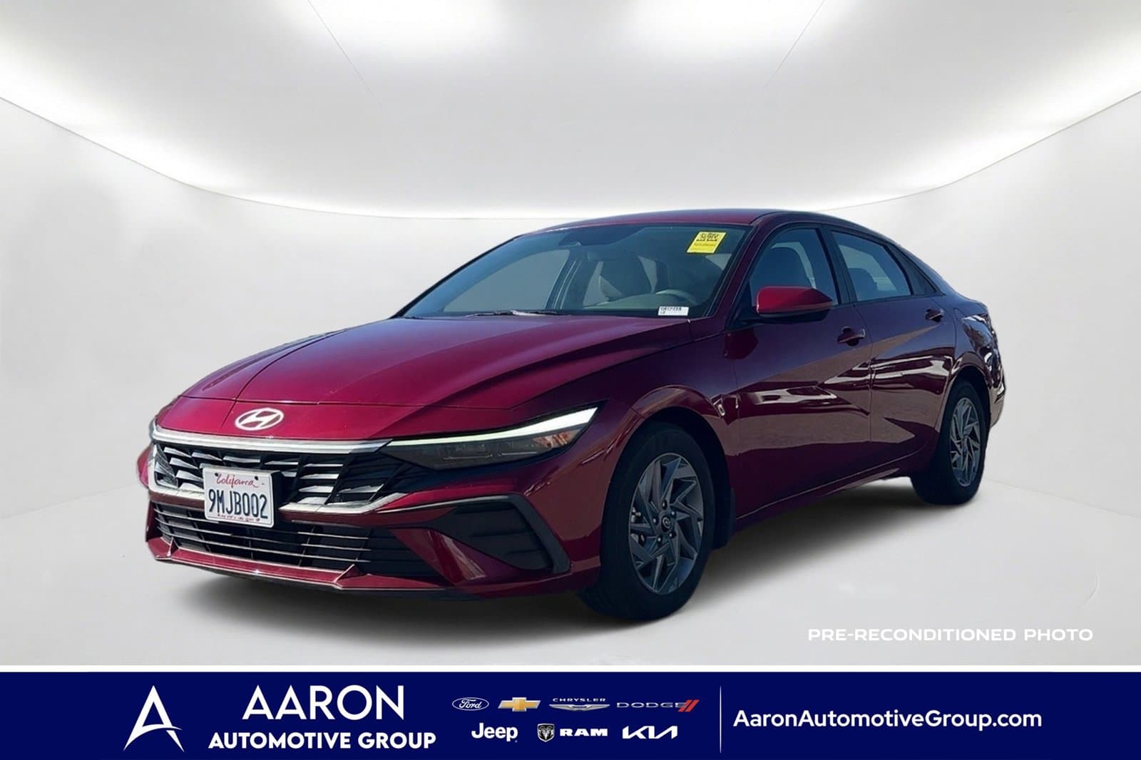 2024 Hyundai Elantra Hybrid Blue — photo 1 of 22