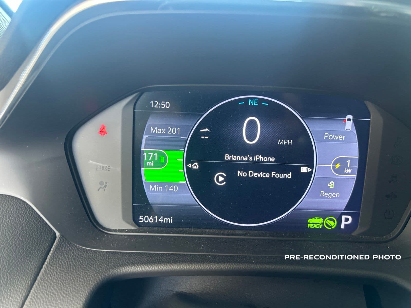 2023 Chevrolet Bolt EUV Premier — photo 1 of 24
