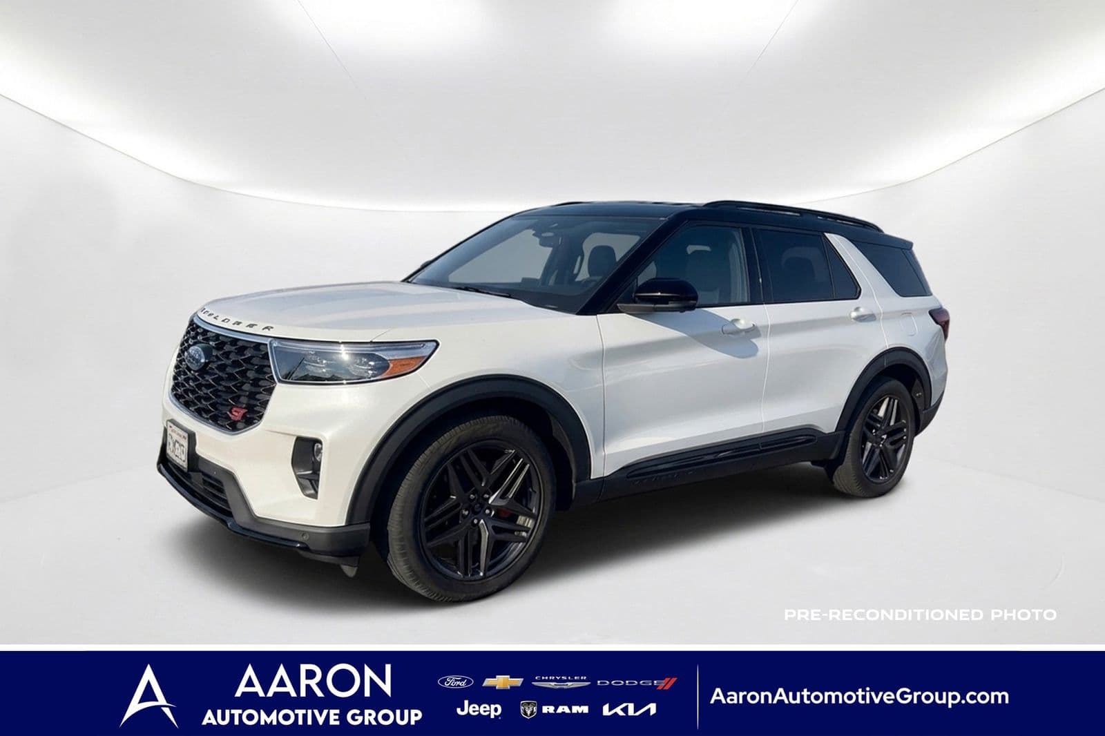 2025 Ford Explorer ST — photo 1 of 22