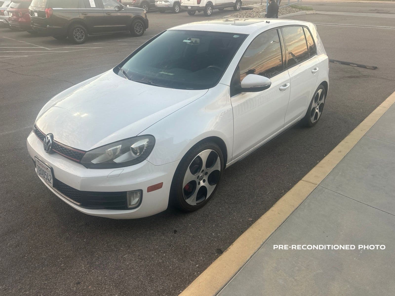 2013 Volkswagen GTI Wolfsburg — photo 1 of 19