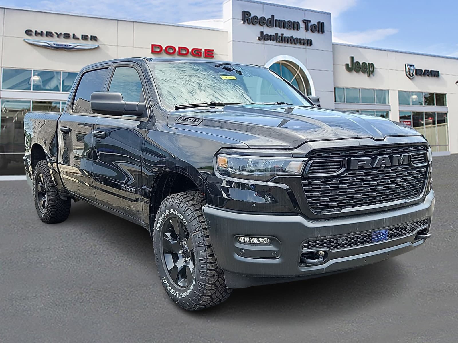 2026 RAM 1500 WARLOCK CREW CAB 4X4 5'7 BOX — photo 1 of 16