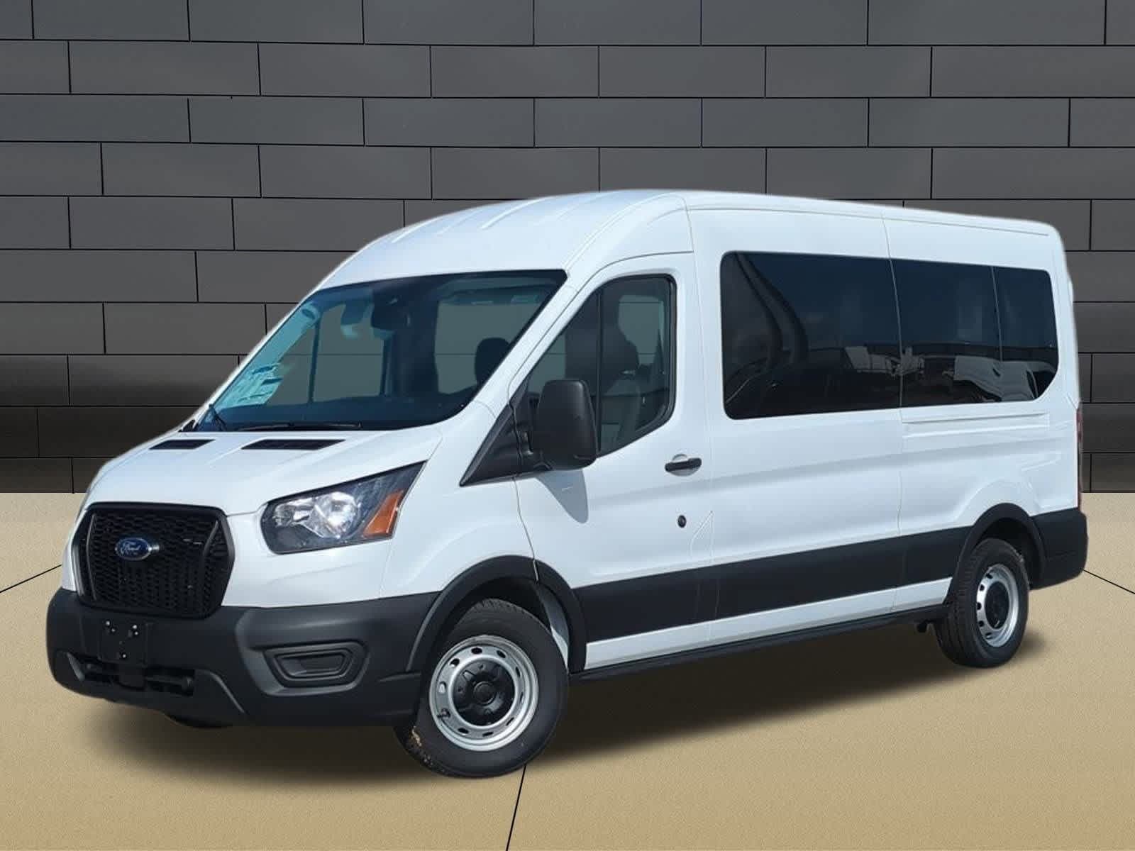 Foto de 2025 Ford Transit-350 Passenger Passenger Van XL