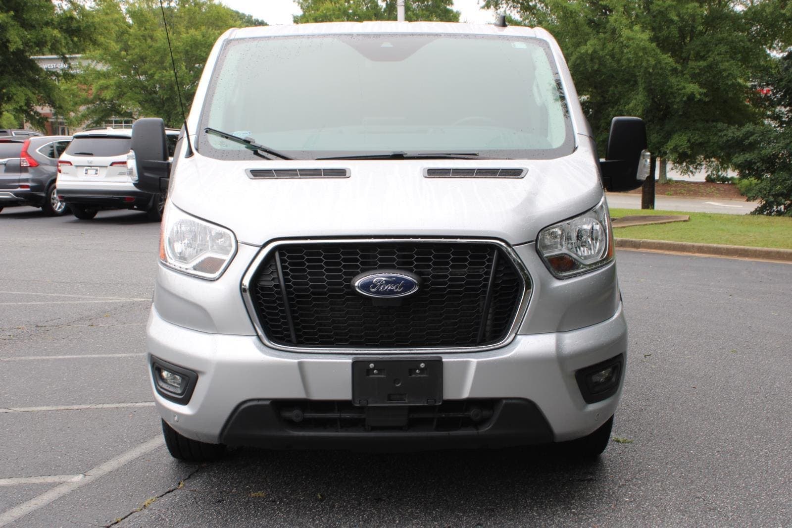 Foto de 2021 Ford Transit-350 Passenger 