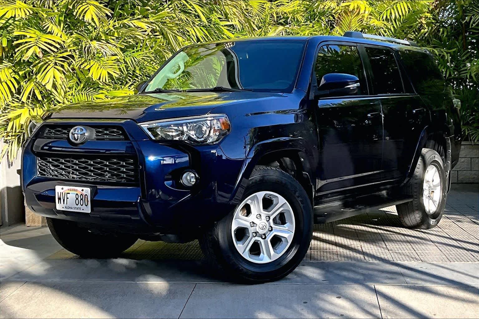 2019 Toyota 4Runner SR5 — photo 1 of 34