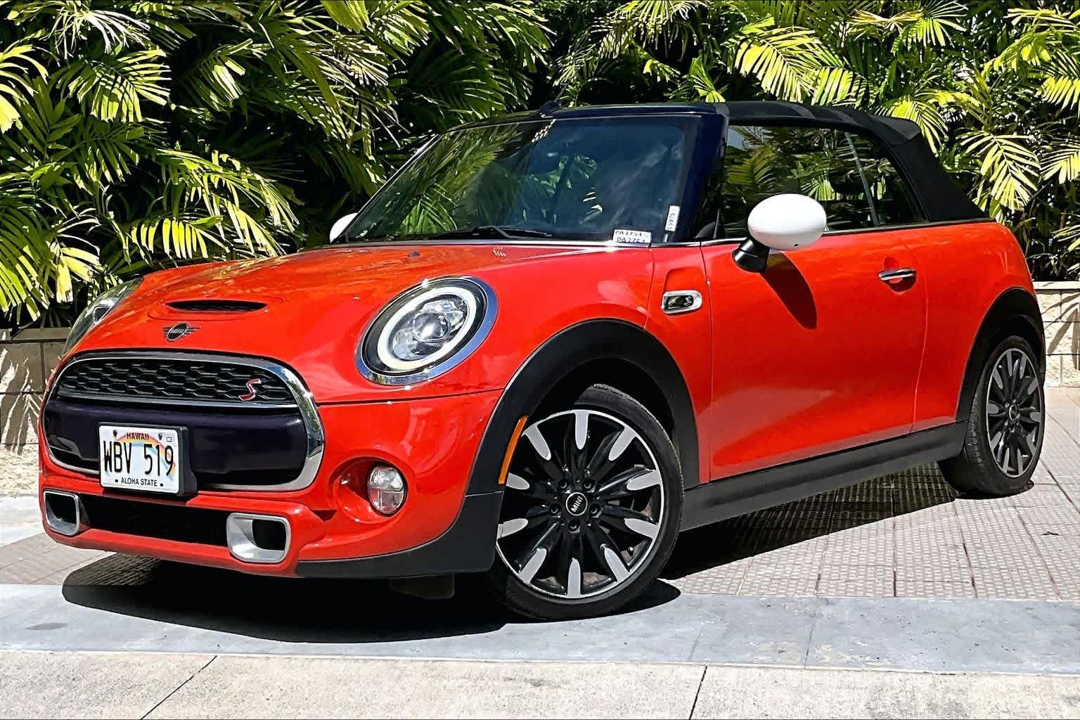 2019 Mini Convertible Cooper S Iconic — photo 1 of 33