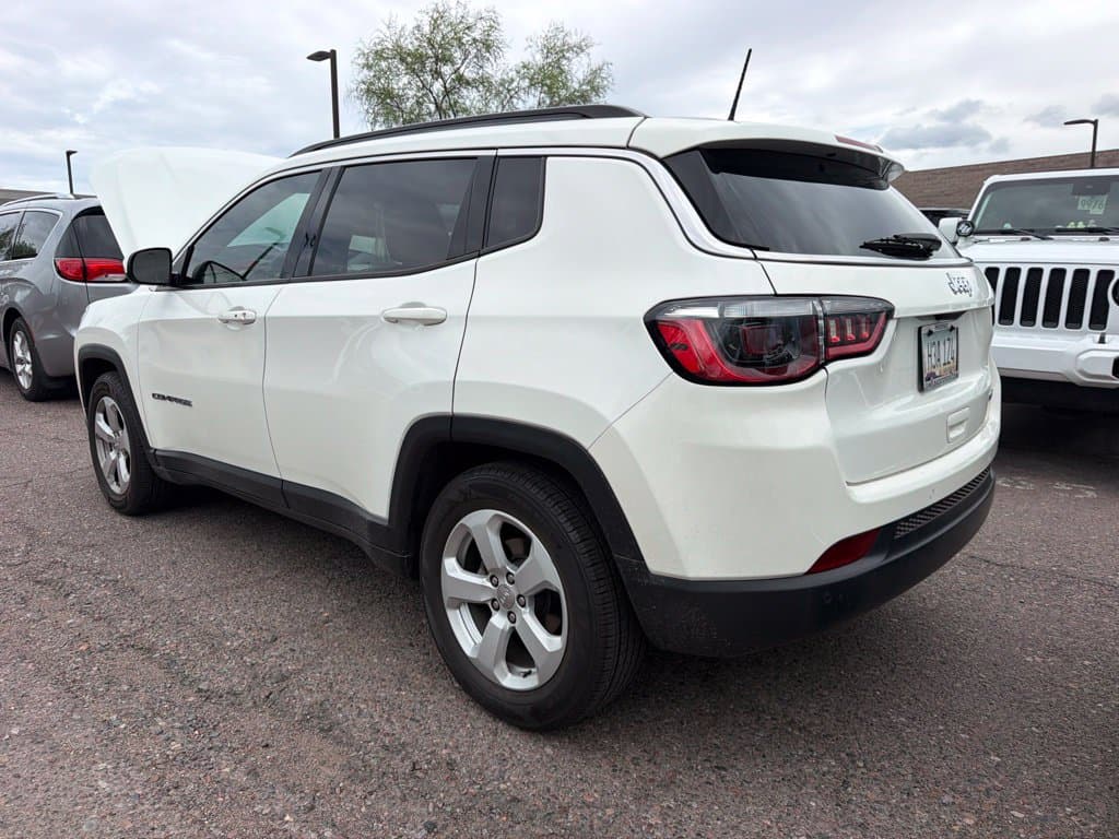 2021 Jeep Compass Latitude — photo 1 of 2