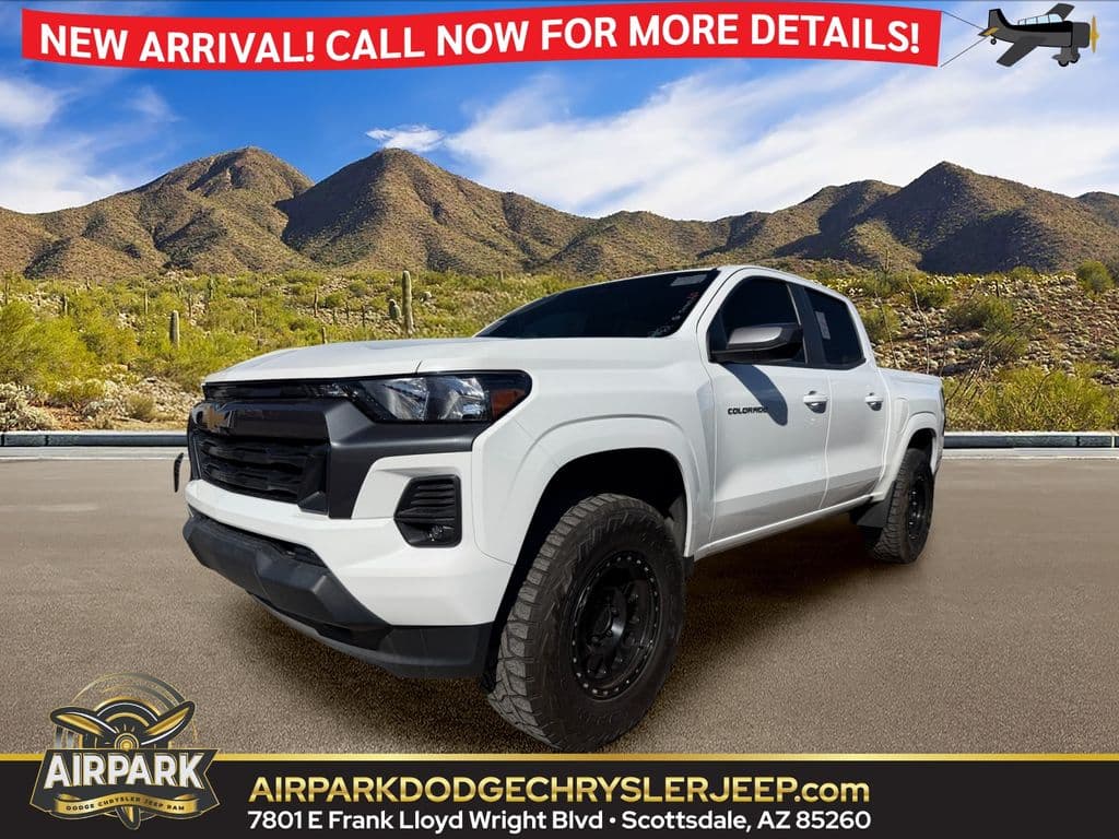 2024 Chevrolet Colorado 4WD LT — photo 1 of 13