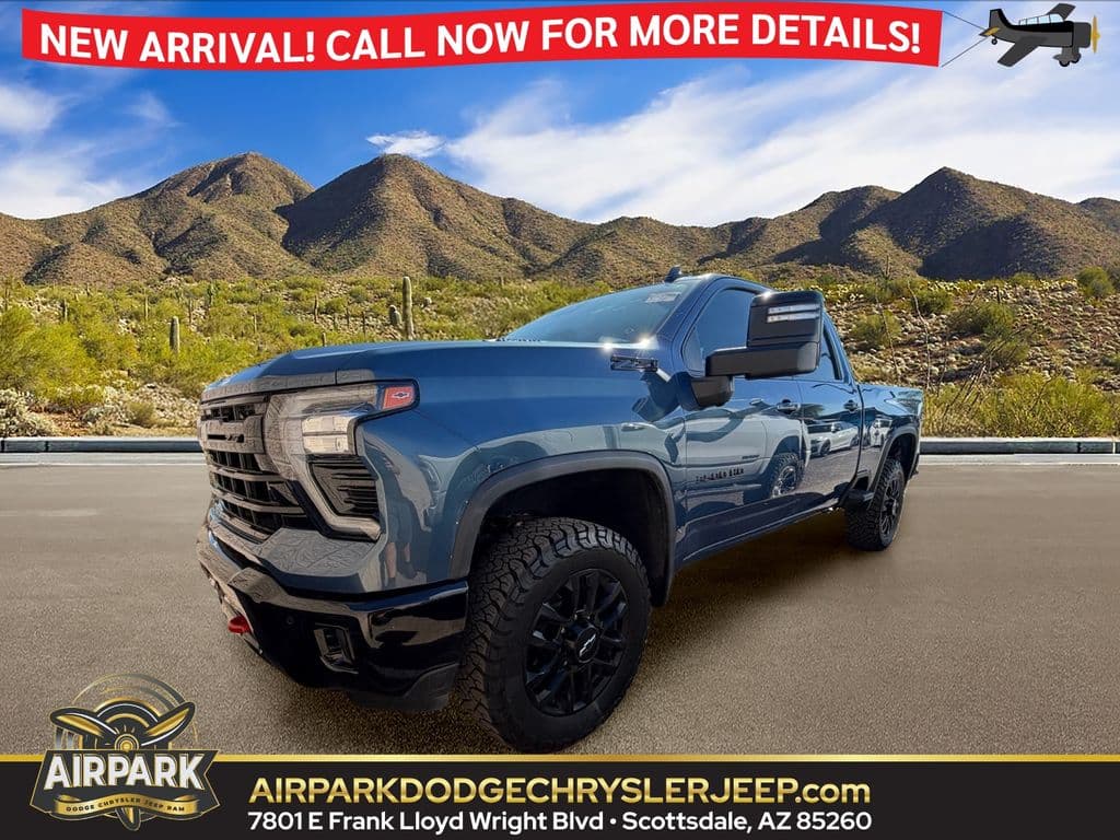 2025 Chevrolet Silverado 3500HD LT — photo 1 of 16