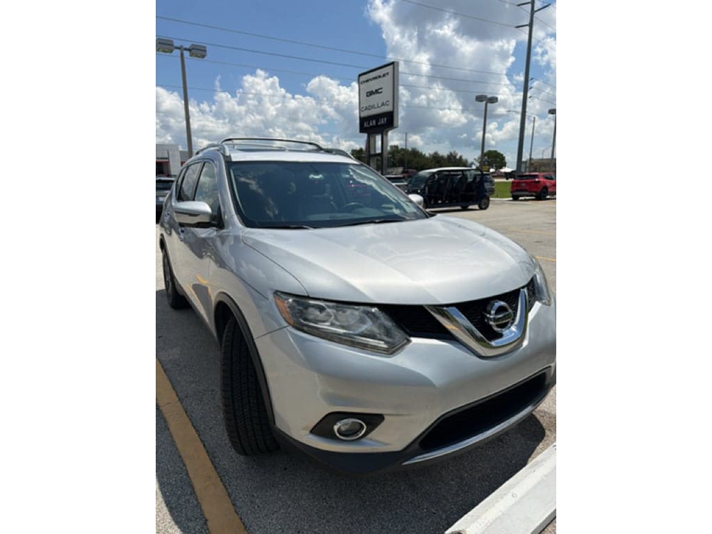 2016 Nissan Rogue SL — photo 1 of 6