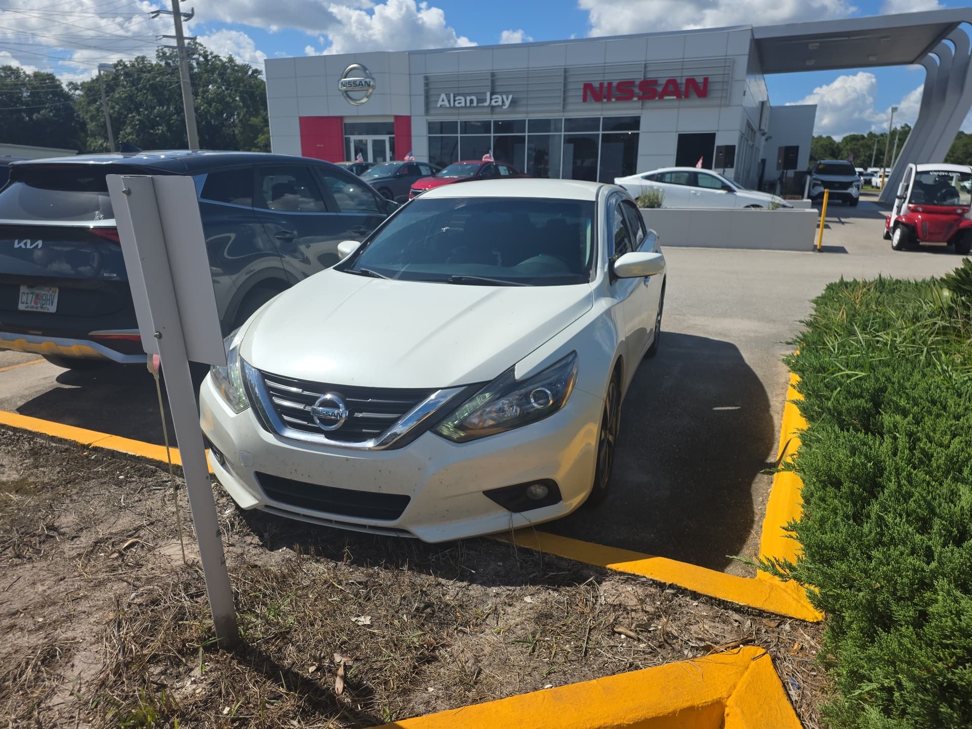 2017 Nissan Altima 3.5 SR — photo 1 of 4