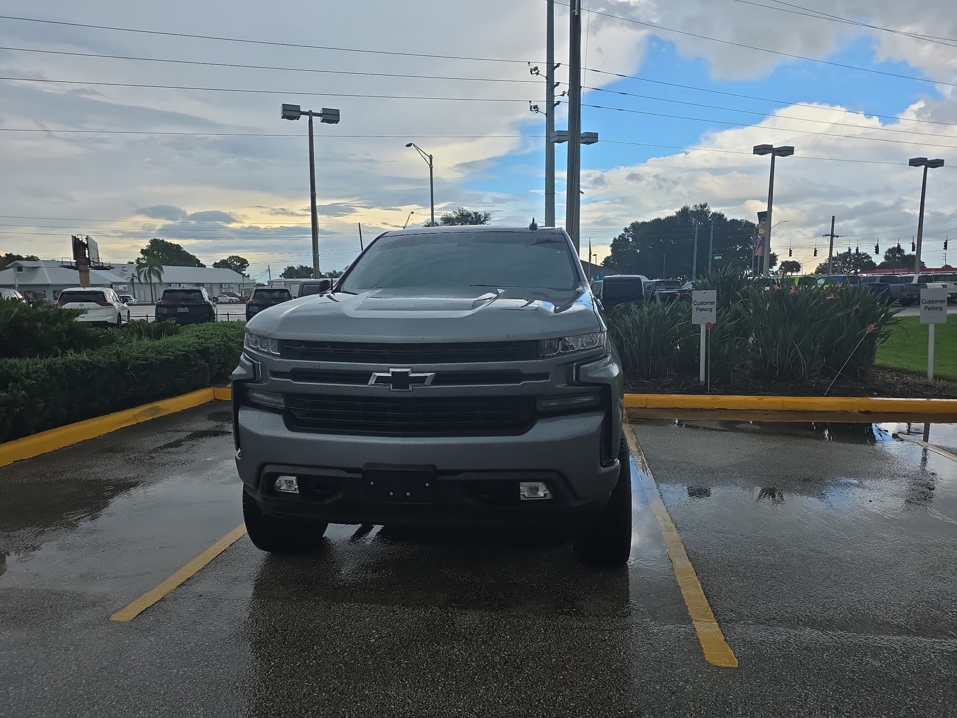 2020 Chevrolet Silverado 1500 RST — photo 1 of 5