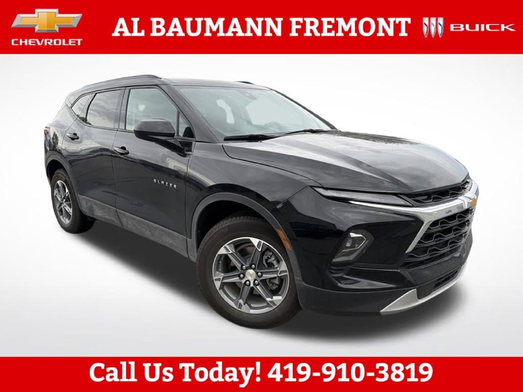 2025 Chevrolet Blazer 2LT — photo 1 of 32