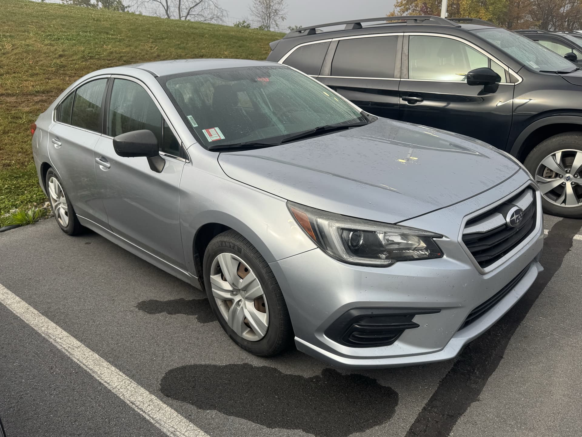 2018 Subaru Legacy Base — photo 1 of 4