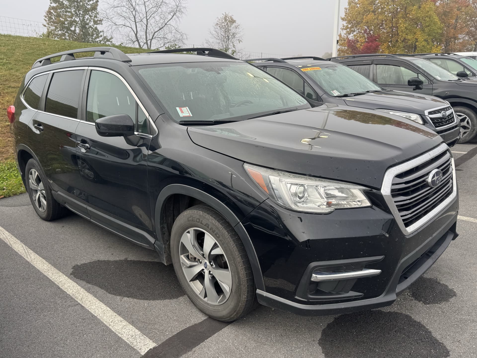 2019 Subaru Ascent Premium — photo 1 of 5