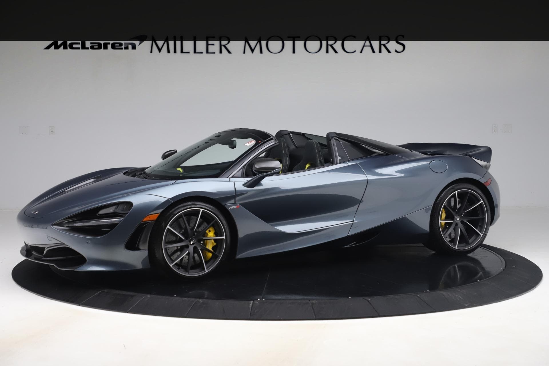 2020 McLaren 720S Base — photo 1 of 34