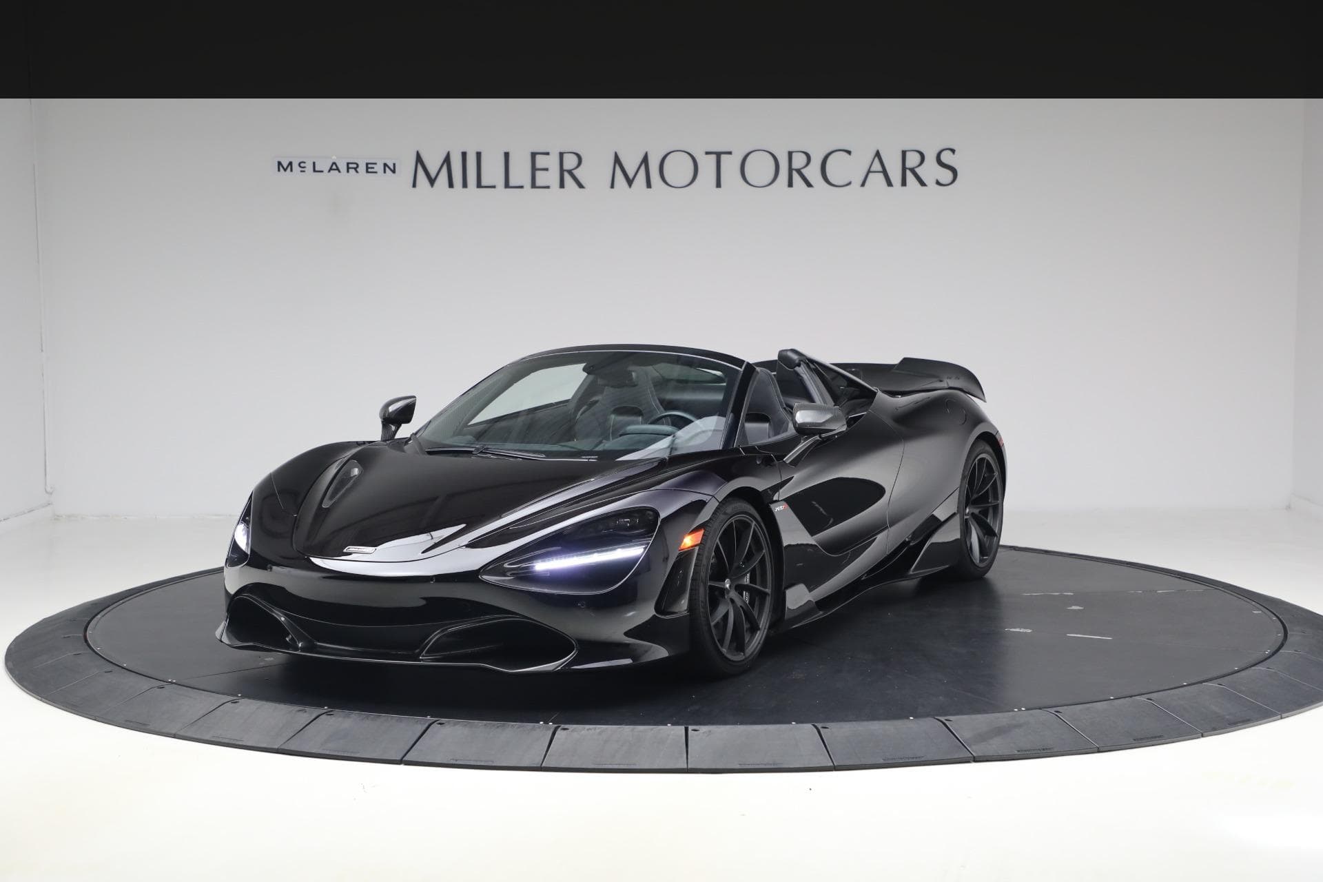 2020 McLaren 720S Performance — photo 1 of 42