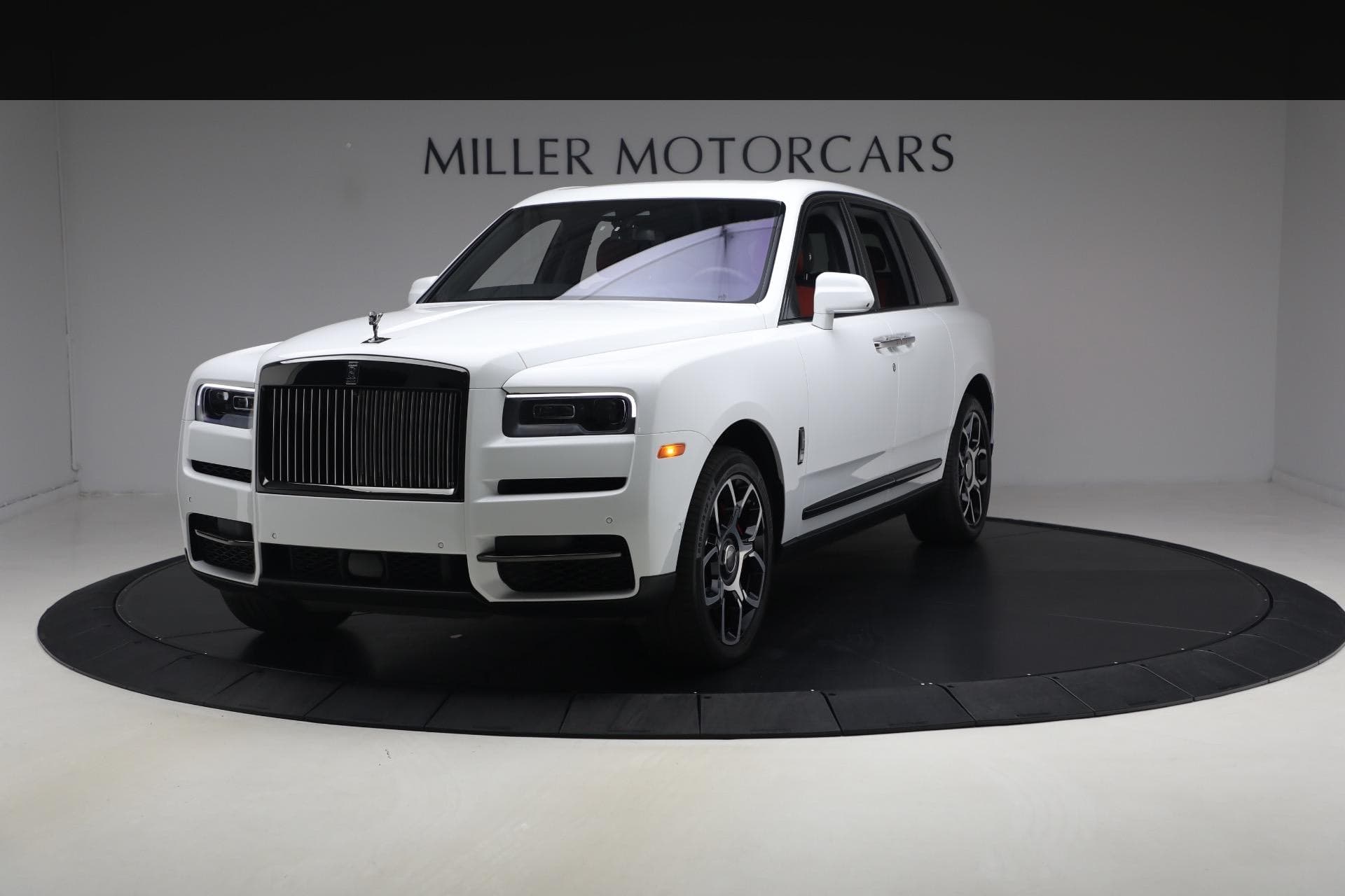 2020 Rolls-Royce Cullinan Base — photo 1 of 41