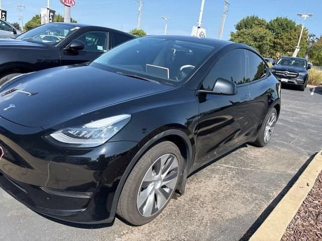 2021 Tesla Model Y Long Range — photo 1 of 4