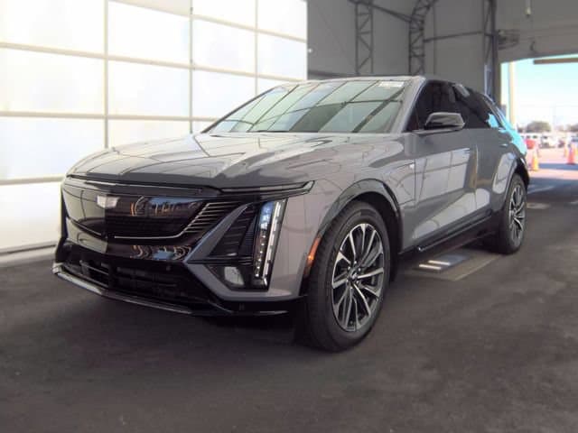 2024 Cadillac LYRIQ Sport — photo 1 of 14