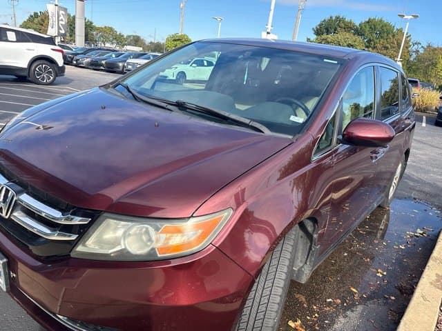 2016 Honda Odyssey SE — photo 1 of 4