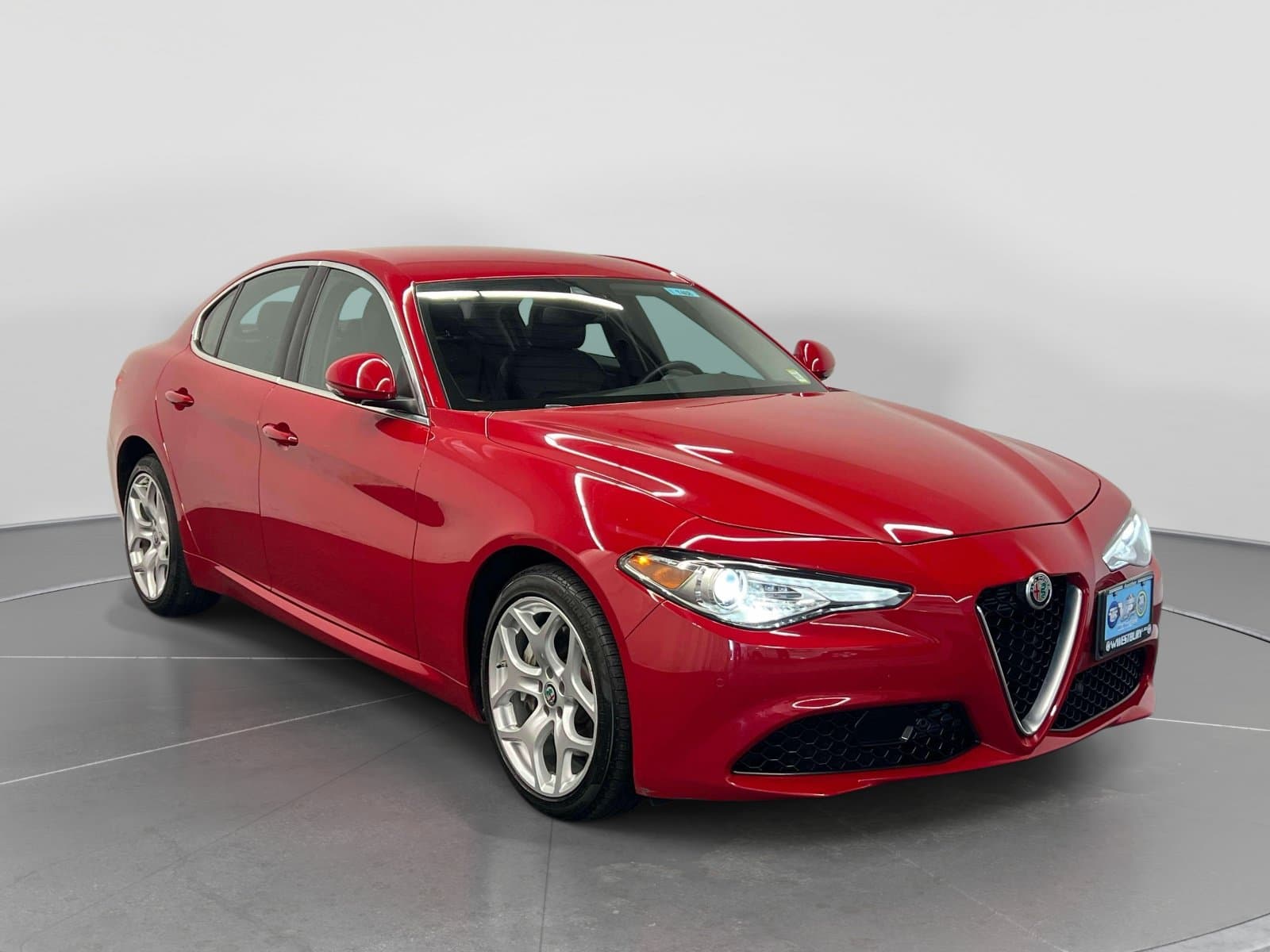 2020 Alfa Romeo Giulia Ti — photo 1 of 31