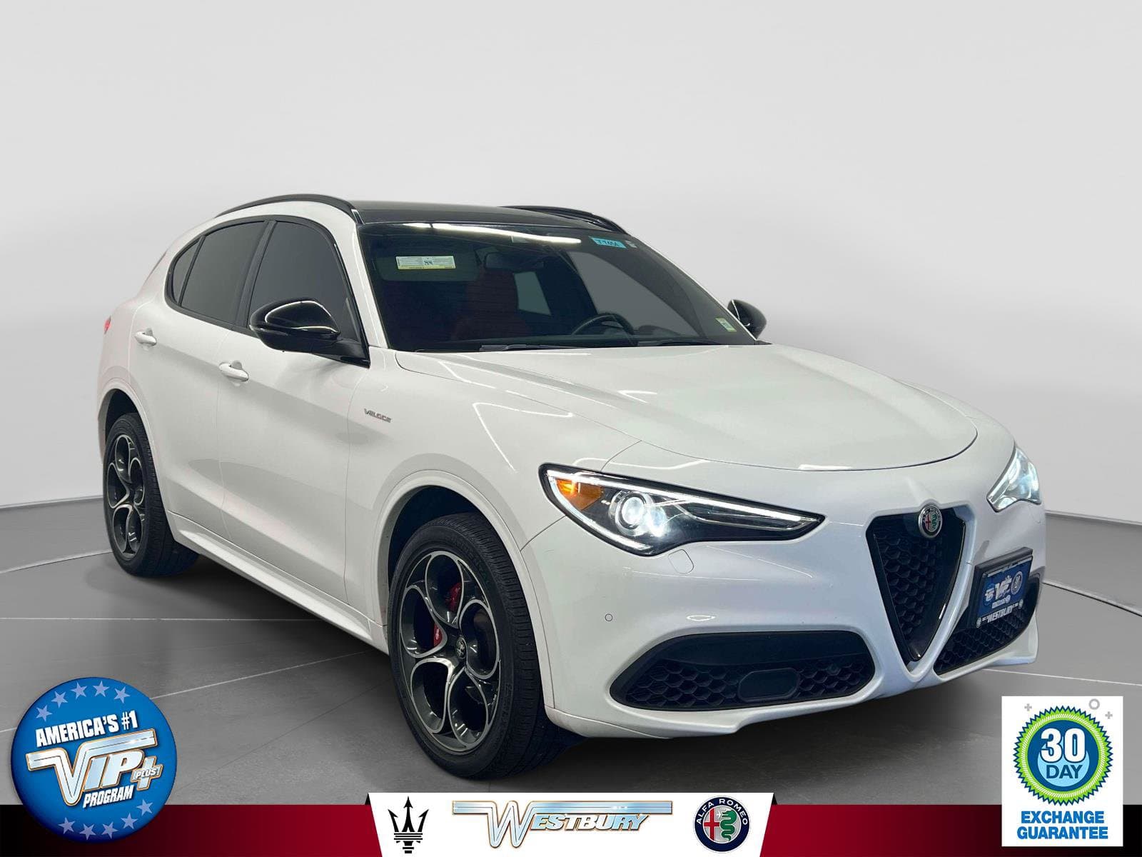 2023 Alfa Romeo Stelvio Ti — photo 1 of 32