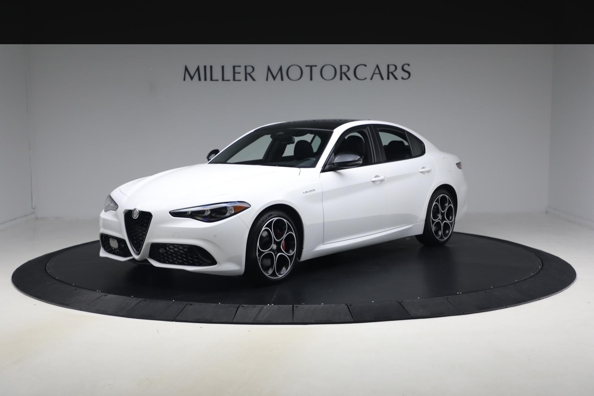 2026 Alfa Romeo Giulia Base — photo 1 of 26