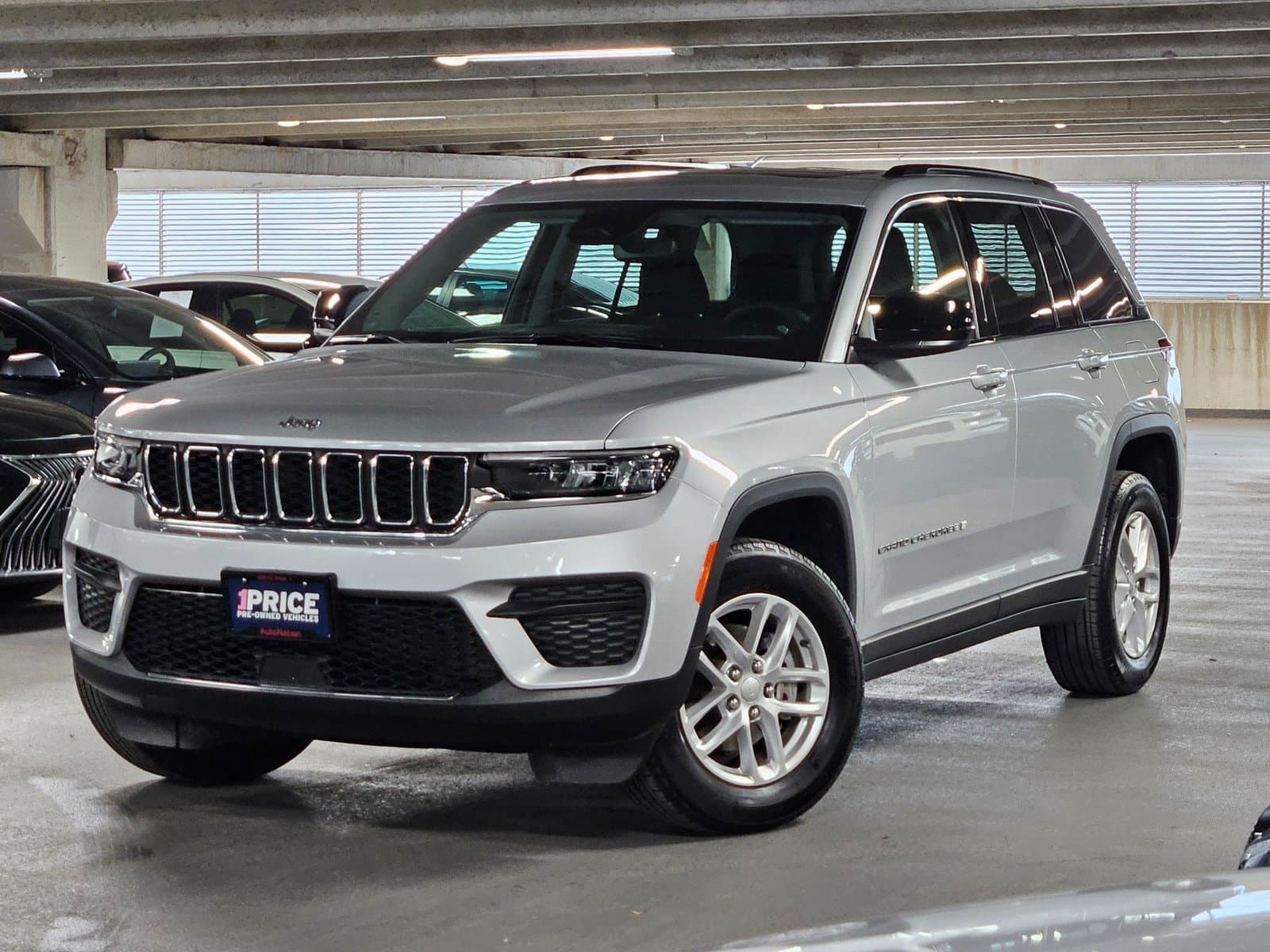 2024 Jeep Grand Cherokee Laredo X — photo 1 of 24