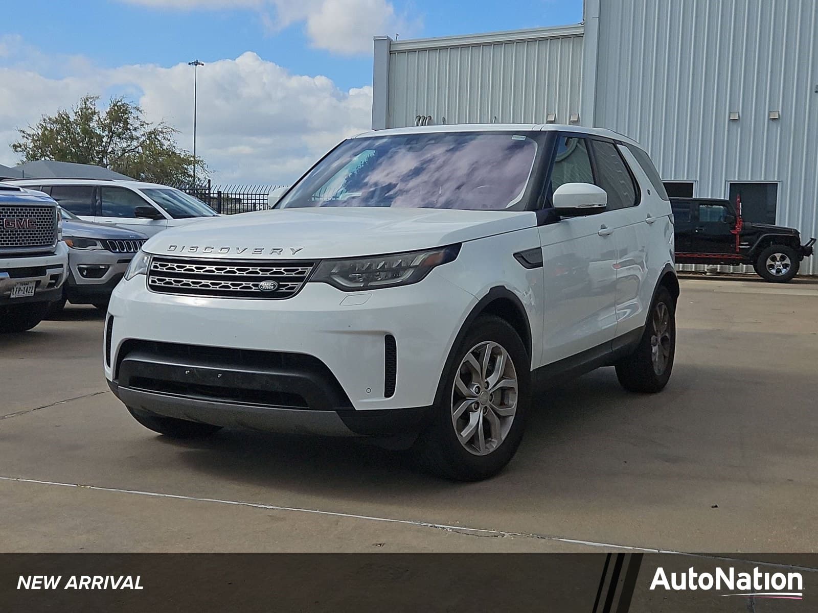 2020 Land Rover Discovery SE — photo 1 of 22