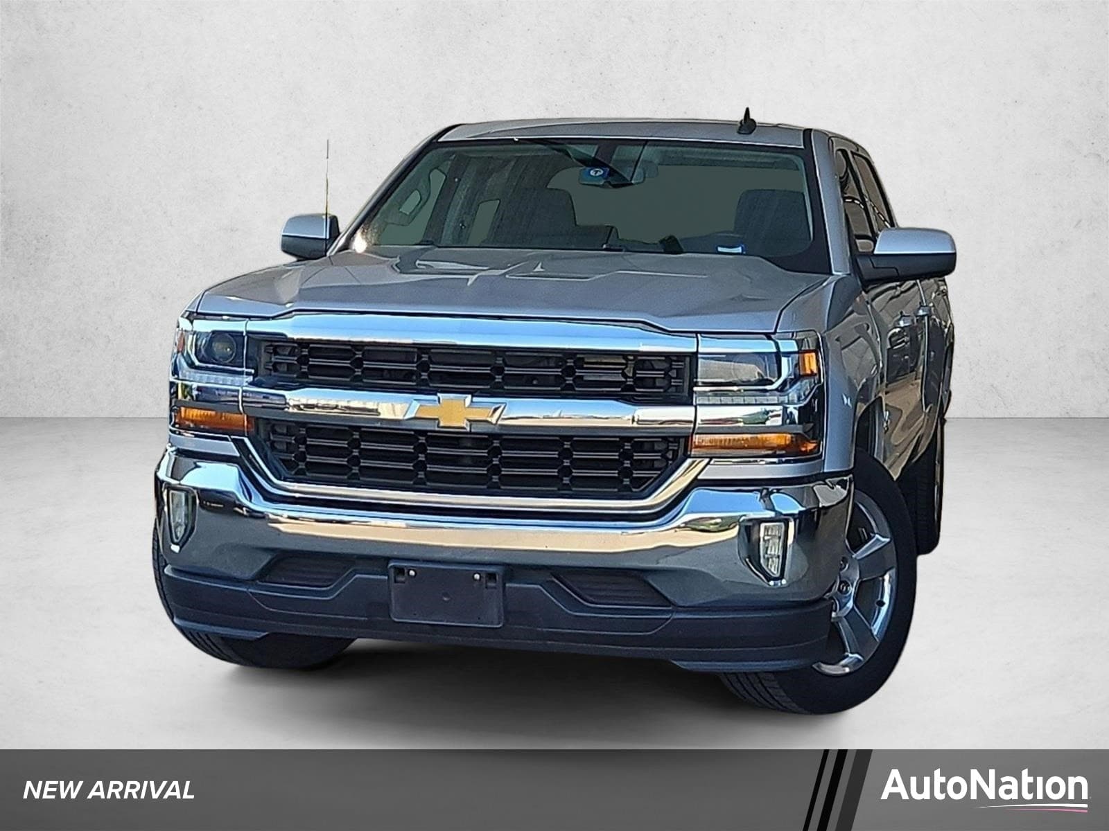 2018 Chevrolet Silverado 1500 LT — photo 1 of 24