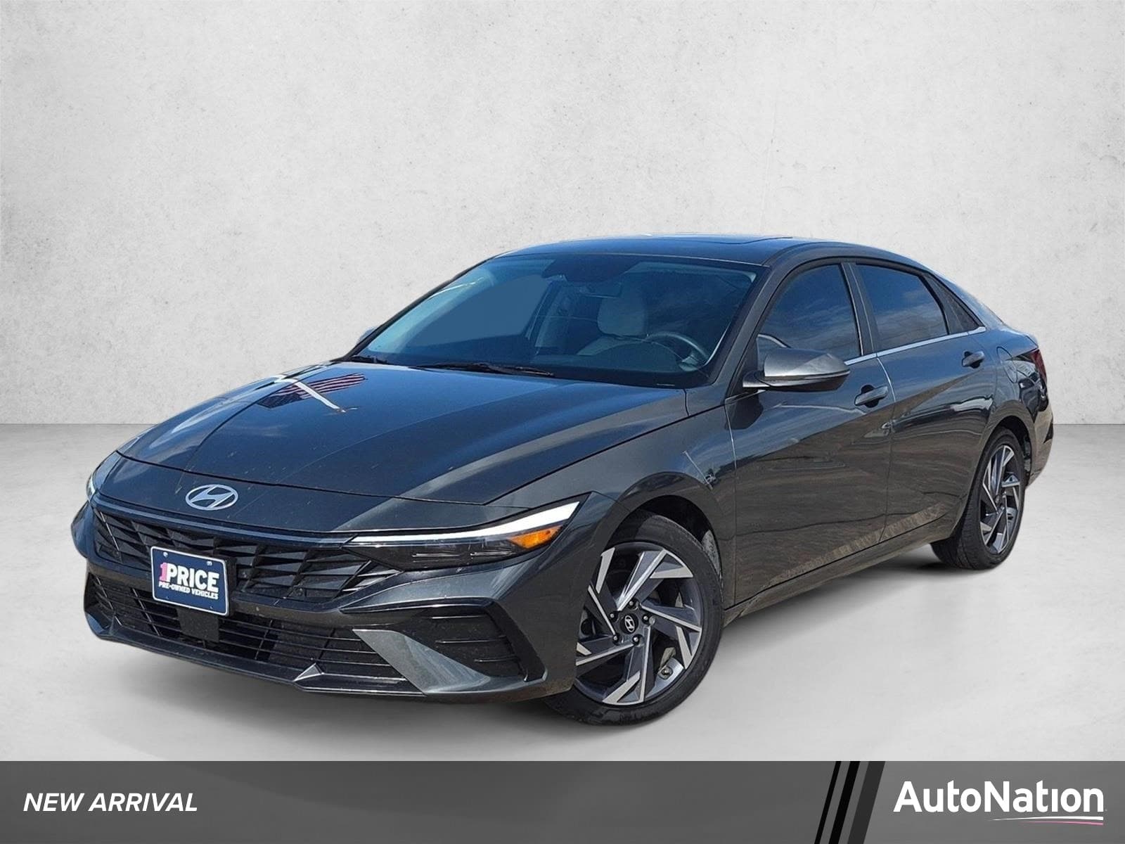 2025 Hyundai Elantra Limited — photo 1 of 20