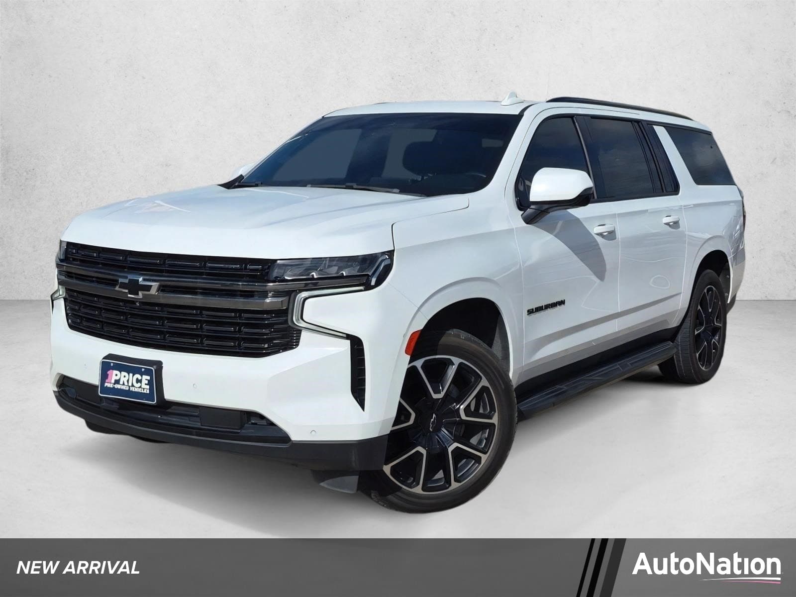 2022 Chevrolet Suburban RST — photo 1 of 17