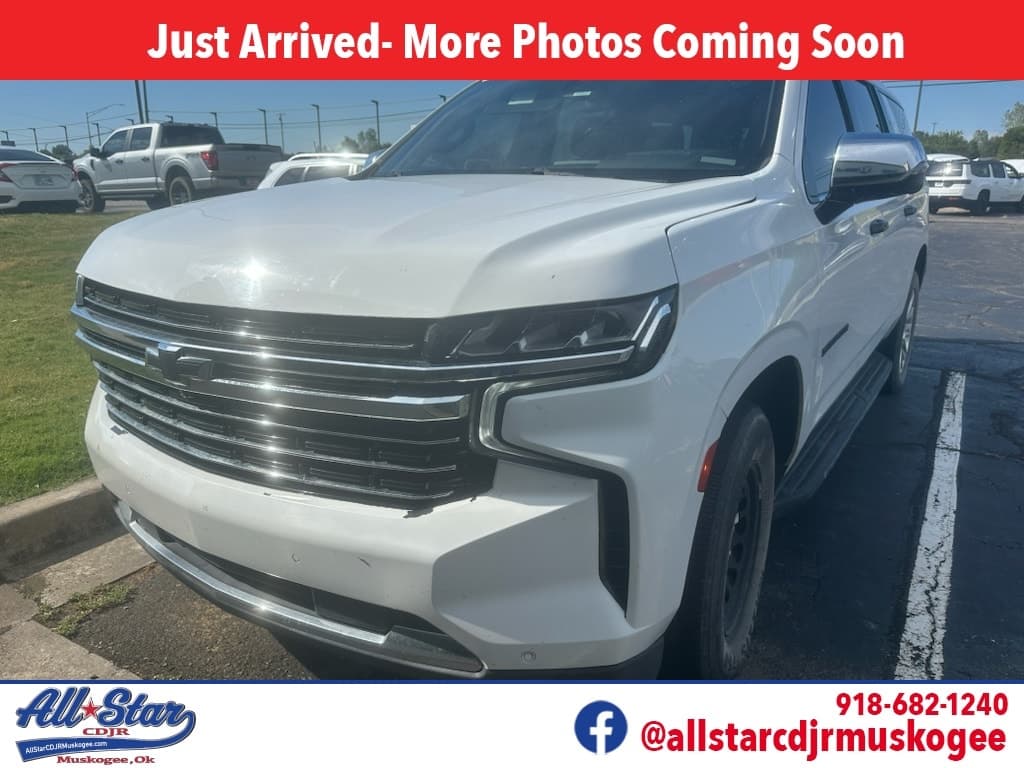 2022 Chevrolet Suburban Premier — photo 1 of 10