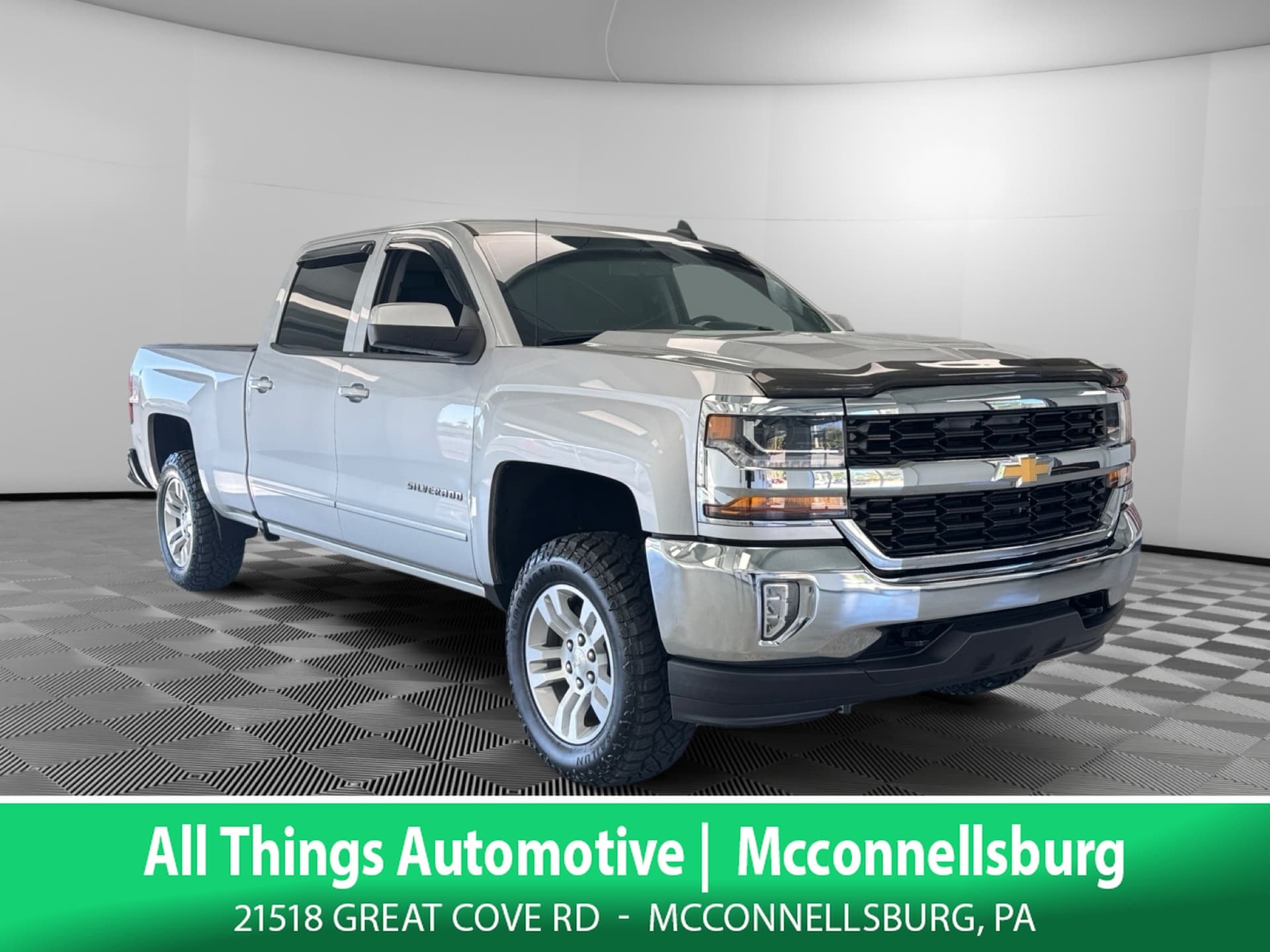 2017 Chevrolet Silverado 1500 LT — photo 1 of 32