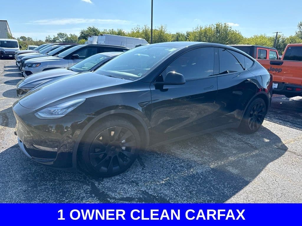 2022 Tesla Model Y Long Range — photo 1 of 5