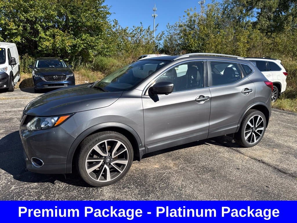 2017 Nissan Rogue Sport SL — photo 1 of 7
