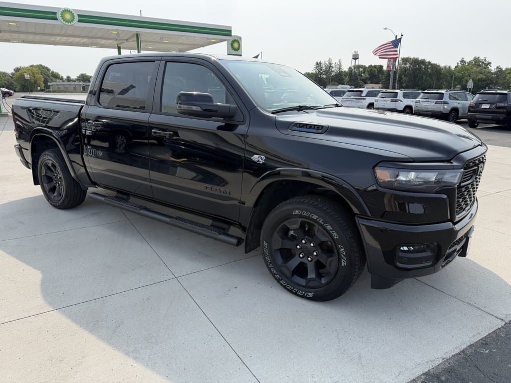 2026 RAM 1500 Bighorn — photo 1 of 24
