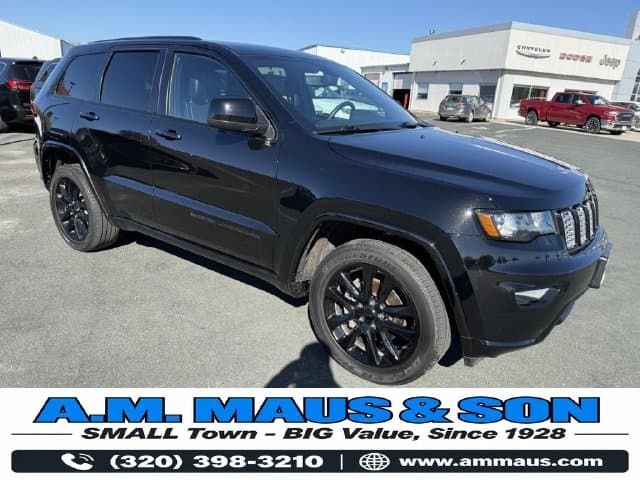 2020 Jeep Grand Cherokee Altitude — photo 1 of 33