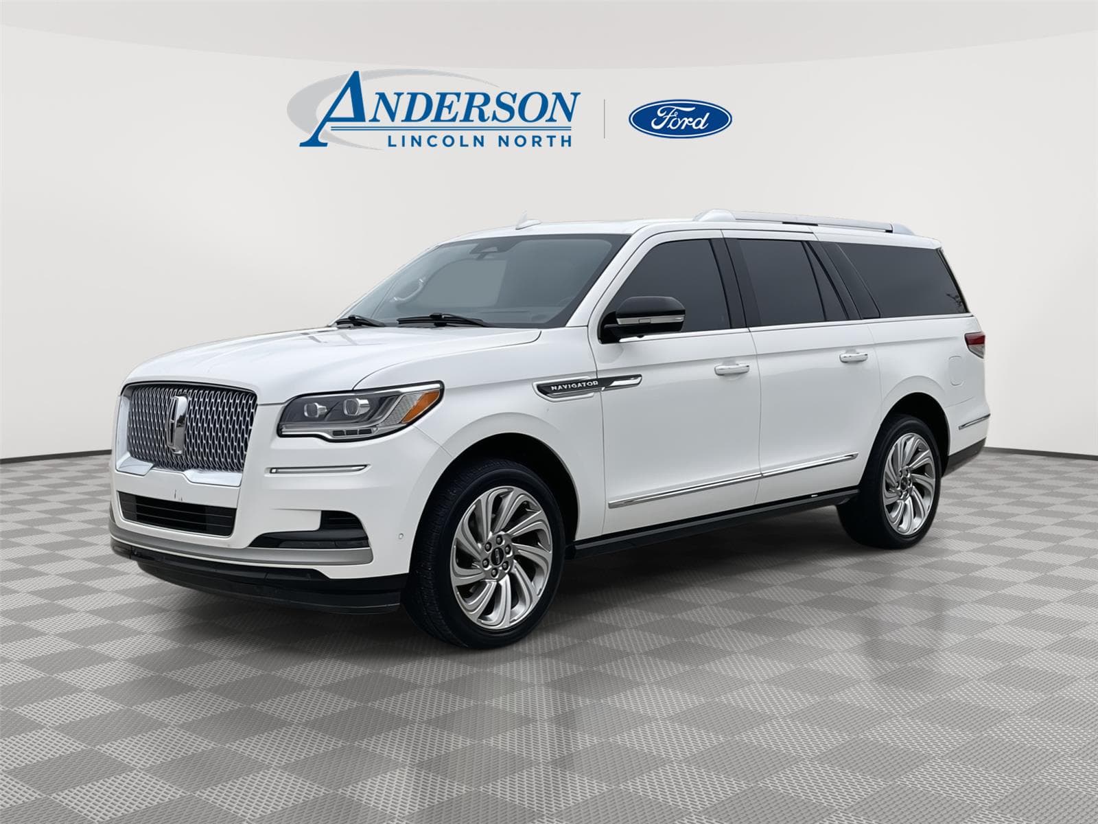 2024 Lincoln Navigator L Reserve — photo 1 of 48