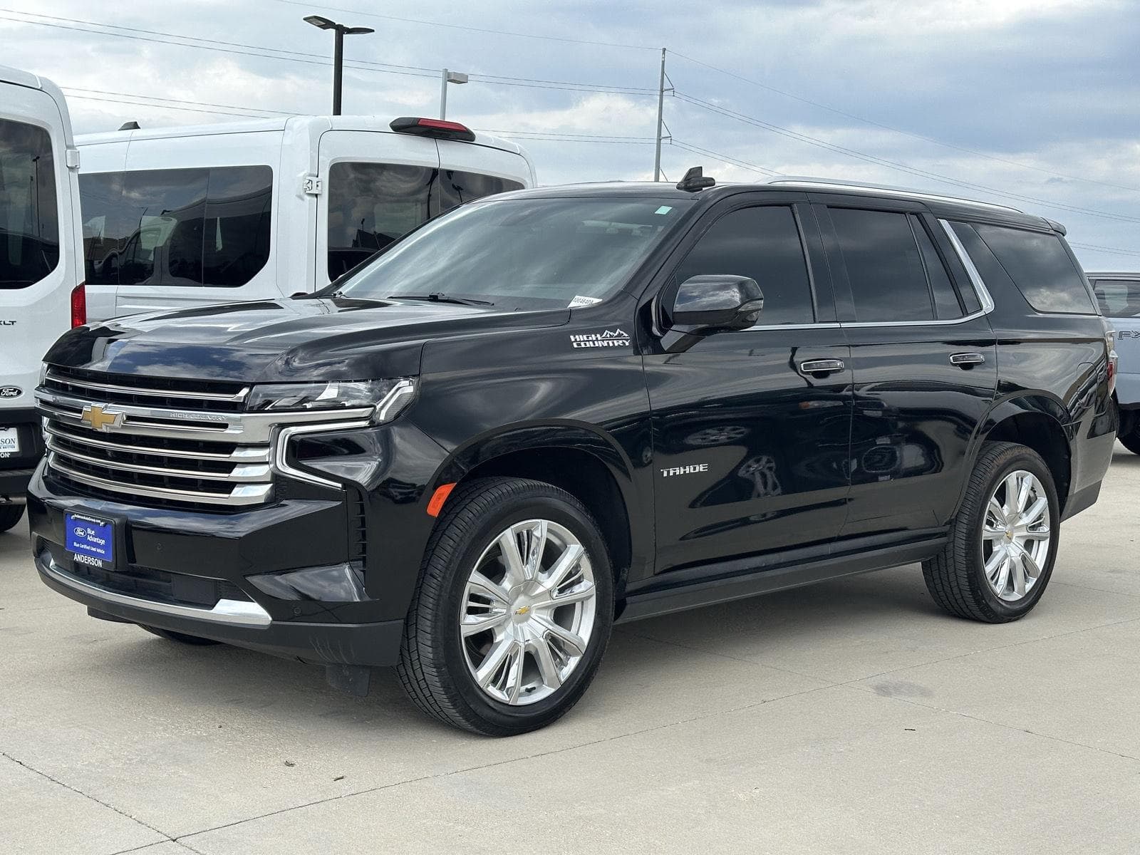 2021 Chevrolet Tahoe High Country — photo 1 of 50
