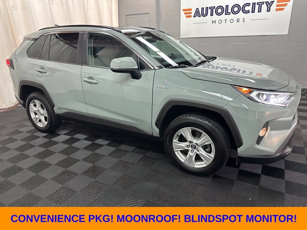 2020 Toyota RAV4 Hybrid XLE — photo 1 of 37
