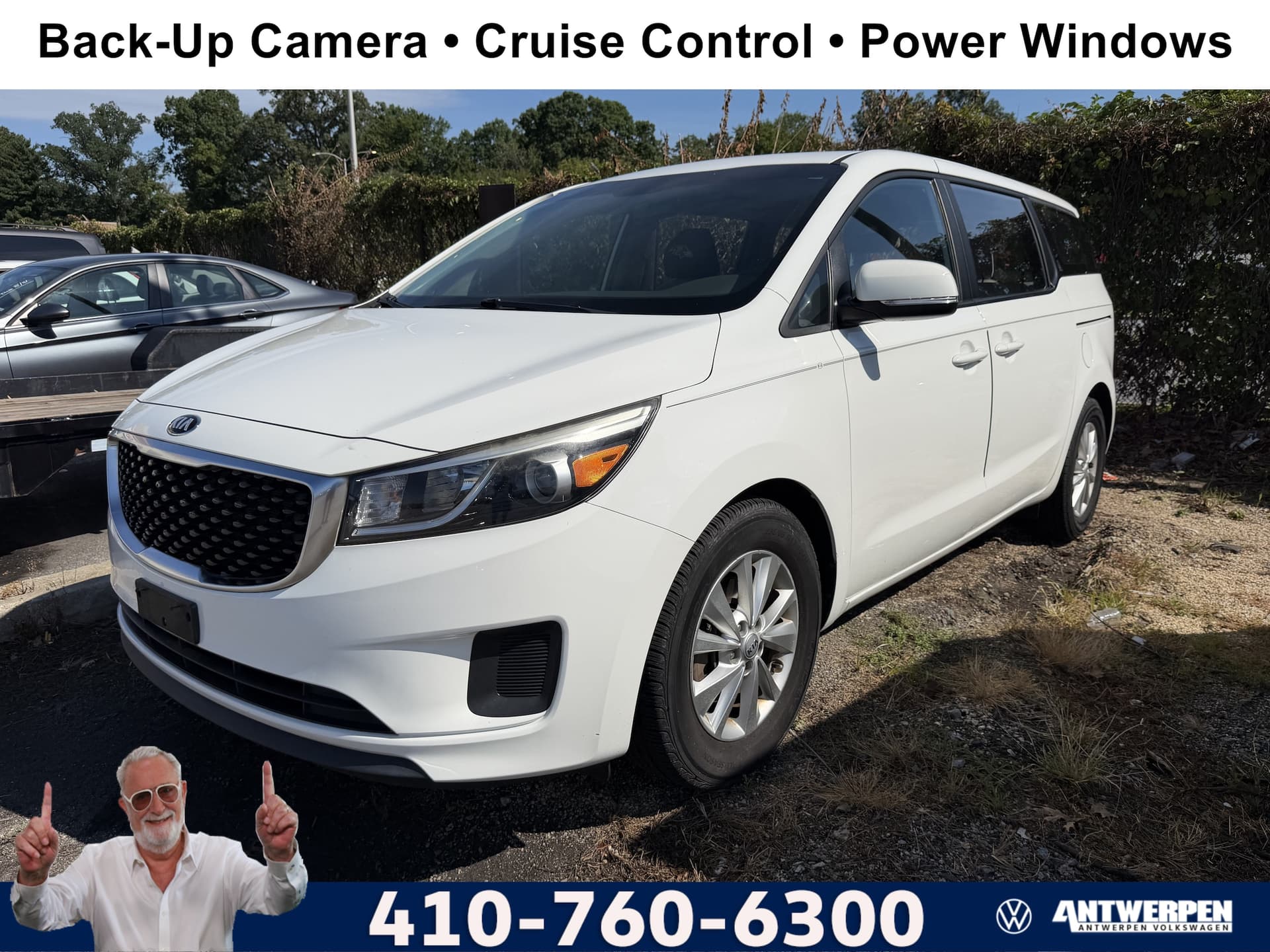 2016 Kia Sedona L — photo 1 of 9